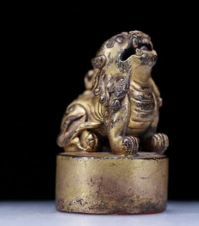 Tibetan Buddhist copper gilt lion seal - photo 4
