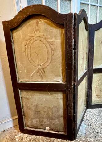 18th Century French Antique Paravent Screen with Three Leaves Lackiertes Holz Louis XIV - Regency 18th century - Foto 2