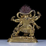 17th century Tibetan Tantric copper gilt Buddha statue - photo 5