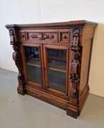 Aperçu. Armoire-vitrine de style Renaissance 