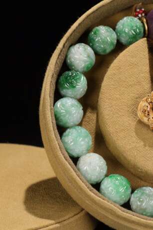 Qing Dynasty Emerald bracelet - photo 2