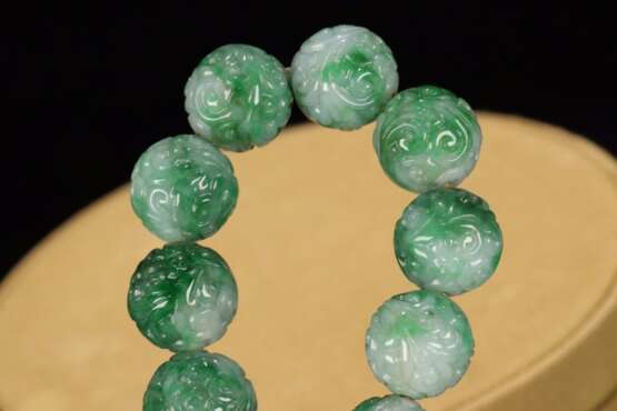 Qing Dynasty Emerald bracelet - фото 9