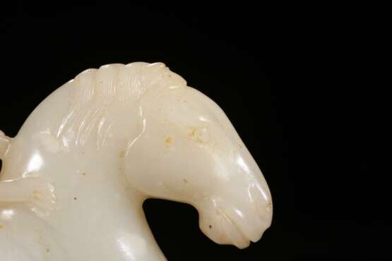 Qing Dynasty Hetian white jade carving monkey riding horse - photo 5