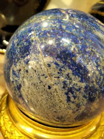 Large Lapis Lazuli Sphere from Afghanistan on a 19th French Gilded Base Bronze Napoleon III 20th century - photo 3
