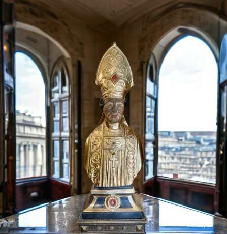 Late 17th Century Reliquary Bust of a Bishop in Gilded Wood Lackiertes Holz 17th century - Foto 6 Late 17th Century Reliquary Bust of a Bishop in Gilded Wood Lackiertes Holz 17th century - Foto 6