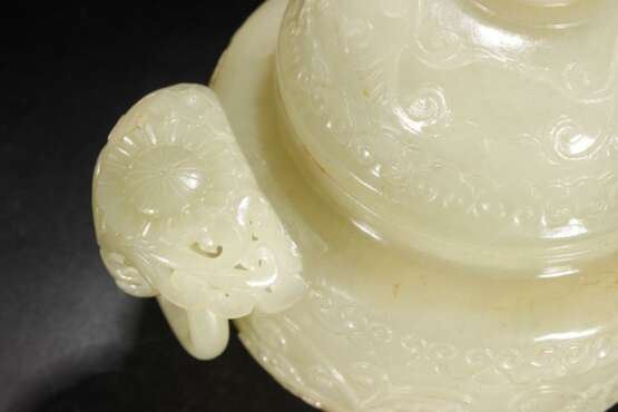 Qing Dynasty Hetian jade carving double ear incense burner - Foto 4
