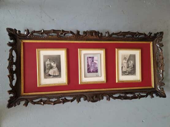 Trois grands cadres photo Bois naturel Design of 50-60’s Mid-20th century - photo 6 Trois grands cadres photo Bois naturel Design of 50-60’s Mid-20th century - photo 6