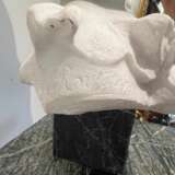 Late 19th-Century Carrara Marble Bust of a Young Girl - photo 5