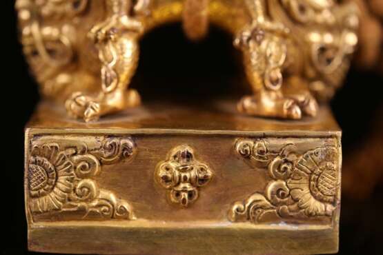 Ming Dynasty Tibetan Buddhism copper gilt double dragon head seal - photo 5