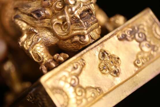 Ming Dynasty Tibetan Buddhism copper gilt double dragon head seal - photo 8