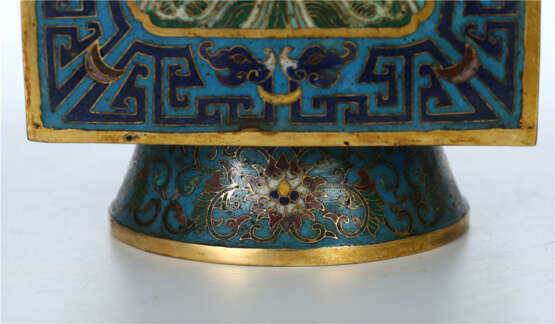 A pair of cloisonne square copper bottles in the Qing Dynasty - Foto 2