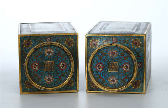 A pair of cloisonne square copper bottles in the Qing Dynasty - Foto 6