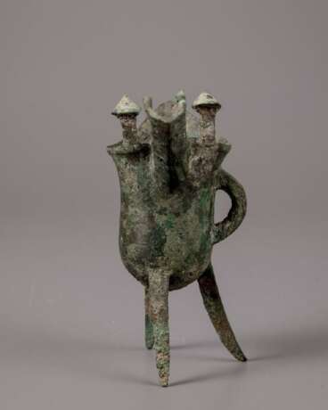 China Shangchao bronze three-legged wine glass - фото 3