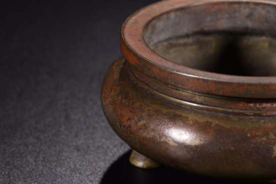 Three-legged copper incense burner in the Qing Dynasty - Foto 7