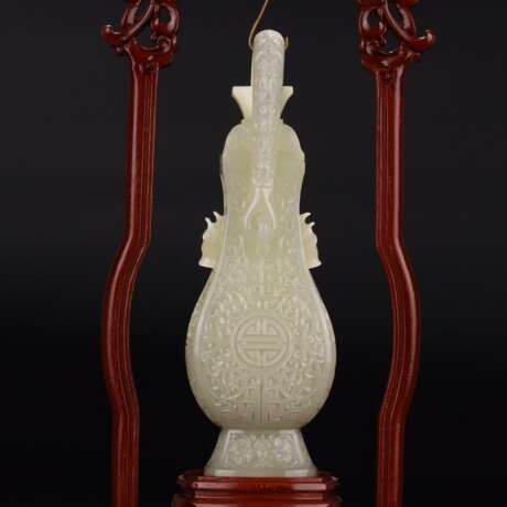 Qing Dynasty Hetian white jade carving lotus pattern hanging bottle - фото 3