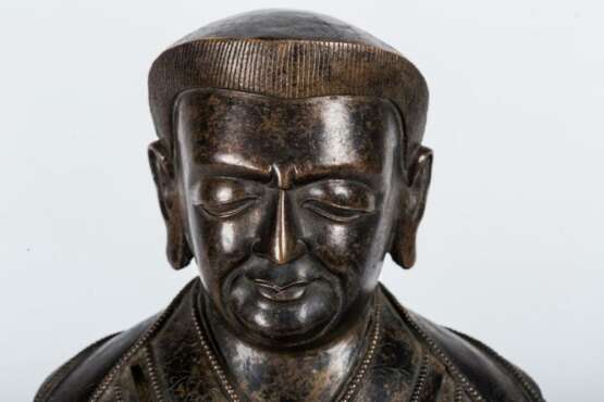 Chinese bronze Buddha statue in the Qing Dynasty - photo 2