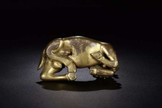 Qing Dynasty copper gilt three sheep sculpture paperweight - фото 8