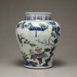 China 17th Century Colored Painting Character painting jar - photo 3