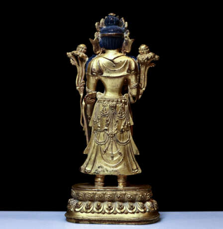 17th century copper gilt Guanyin Bodhisattva statue - photo 3