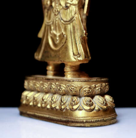 17th century copper gilt Guanyin Bodhisattva statue - photo 4