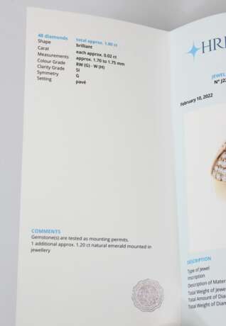 Кольцо из желтого золота с 48 бриллиантами и 1 натуральным изумрудом Золото Other style 21th century г. - фото 11 Кольцо из желтого золота с 48 бриллиантами и 1 натуральным изумрудом Золото Other style 21th century г. - фото 11