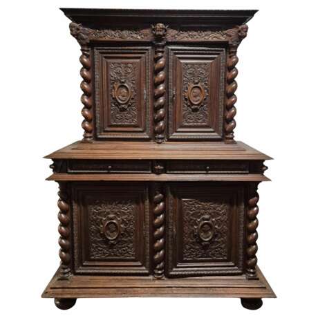 French Renaissance Revival Carved Oak Buffet &agrave; Deux Corps 19 Century Wood 19th century - photo 1