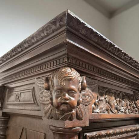 French Renaissance Revival Carved Oak Buffet &agrave; Deux Corps 19 Century Wood 19th century - photo 18