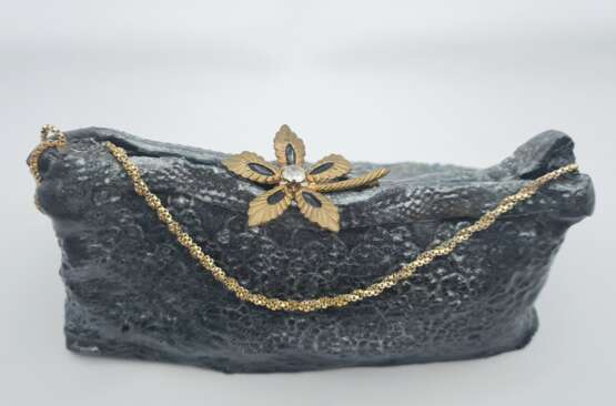 Lady in black Высокотемпературная керамика Ручная работа Классика в модерне Россия 2024 г. - фото 1