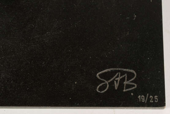 Stephan Balkenhol. Frau mit rotem KleidStephan Balkenhol. Woman with a red dress - фото 6