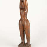 Louise Stomps. Small standing woman - photo 3