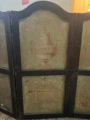 18th Century French Antique Paravent Screen with Three Leaves Lacquered wood Louis XIV - Regency 18th century - photo 3 18th Century French Antique Paravent Screen with Three Leaves Lacquered wood Louis XIV - Regency 18th century - photo 3