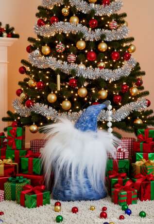 Новогодний рюкзак Деда Мороза под елку Керамика Ручная работа современная интерьерная скульптура Декоратиивно-прикладное искусство Россия 2025 г. - фото 1