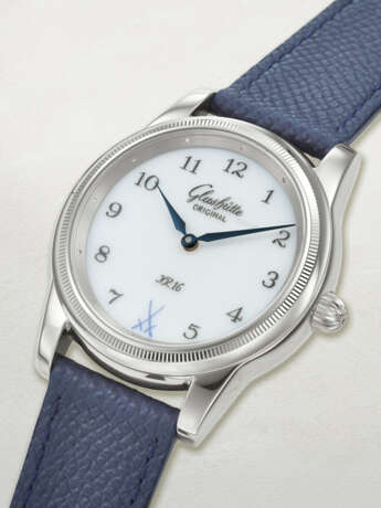 GLASHÜTTE ORIGINAL, LIMITED EDITION WHITE GOLD 'SENATOR MEISSEN MANFREDI' WITH PORCELAIN DIAL, REF. W14908140704 - фото 2 GLASHÜTTE ORIGINAL, LIMITED EDITION WHITE GOLD 'SENATOR MEISSEN MANFREDI' WITH PORCELAIN DIAL, REF. W14908140704 - фото 2