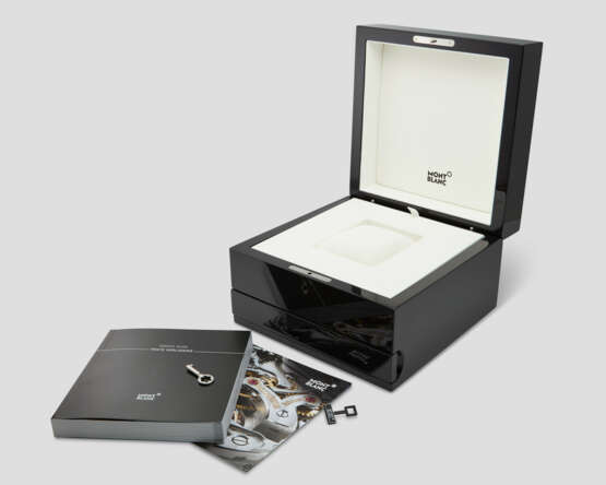 MONTBLANC, WHITE GOLD 'EXO TOURBILLON' WRISTWATCH, REF. 118471 - photo 4 MONTBLANC, WHITE GOLD 'EXO TOURBILLON' WRISTWATCH, REF. 118471 - photo 4