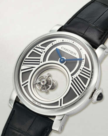 CARTIER, PLATINUM FLYING MYSTERY DOUBLE TOURBILLON 'ROTONDE DE CARTIER' WRISTWATCH, REF. W1556210 - фото 2 CARTIER, PLATINUM FLYING MYSTERY DOUBLE TOURBILLON 'ROTONDE DE CARTIER' WRISTWATCH, REF. W1556210 - фото 2