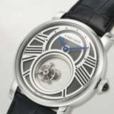 CARTIER, PLATINUM FLYING MYSTERY DOUBLE TOURBILLON 'ROTONDE DE CARTIER' WRISTWATCH, REF. W1556210 - фото 2