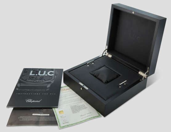 CHOPARD, TITANIUM TOURBILLON 'L.U.C. ENGINE ONE' WITH POWER RESERVE OPENWORK DIAL, REF. 168526-3001 - photo 4 CHOPARD, TITANIUM TOURBILLON 'L.U.C. ENGINE ONE' WITH POWER RESERVE OPENWORK DIAL, REF. 168526-3001 - photo 4