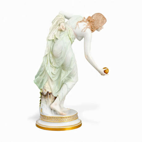 Meissen, ''Kugelspielerin'', design by Walter Schott, 1897 - photo 2