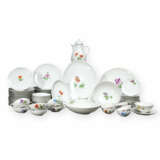 KPM coffee and dinner service with floral decoration - photo 1
