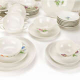 KPM coffee and dinner service with floral decoration - photo 7