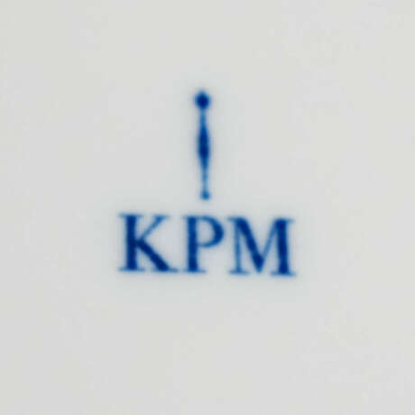 KPM Berlin service ''Kurland'' - фото 3 KPM Berlin service ''Kurland'' - фото 3