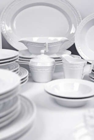 KPM Berlin service ''Kurland'' - фото 6 KPM Berlin service ''Kurland'' - фото 6