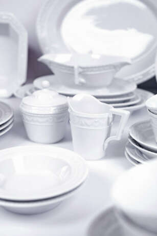 KPM Berlin service ''Kurland'' - фото 7 KPM Berlin service ''Kurland'' - фото 7