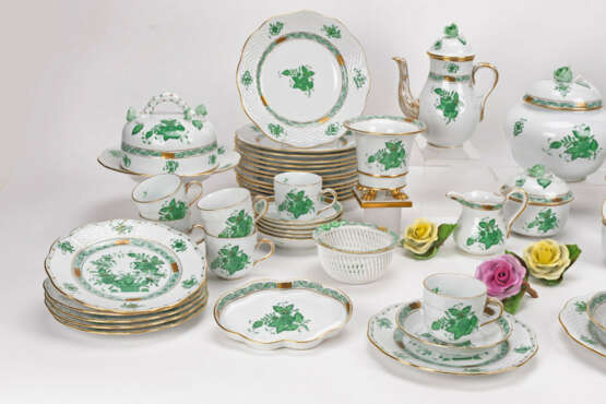 Herend Speise- und Mokka-/Teeservice Apponyi grün und Fleur des indes grün - Foto 6 Herend Speise- und Mokka-/Teeservice Apponyi grün und Fleur des indes grün - Foto 6