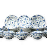 Royal Copenhagen soup service ''Musselmalet Vollspitze'' and ''Musselmalet Halbspitze'' - photo 2