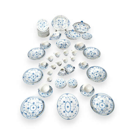 Royal Copenhagen Speise- und Kaffeeservice Musselmalet - Foto 4 Royal Copenhagen Speise- und Kaffeeservice Musselmalet - Foto 4