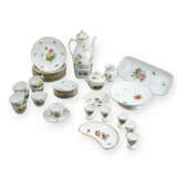 Bing & Gröndahl breakfast or tea service with floral decoration - photo 2