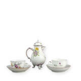 Ludwigsburg coffee pot and cups with flower painting - photo 3