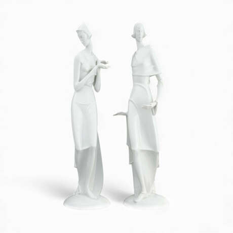 Rosenthal Prince and Princess pair of porcelain figures designed by Gerhard Schliepstein 1926/27 - photo 3 Rosenthal Prince and Princess pair of porcelain figures designed by Gerhard Schliepstein 1926/27 - photo 3