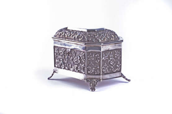 Silver Rococo sugar bowl - photo 2 Silver Rococo sugar bowl - photo 2